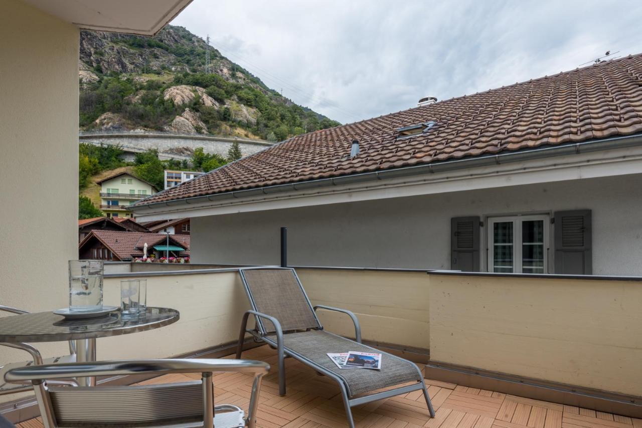 Hotel Du Pont Gampel-Bratsch Exteriör bild